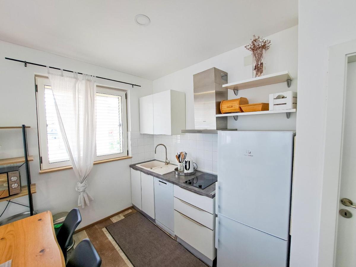 Apartments Ivanka Supetar Exteriör bild